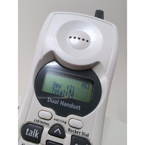 Uniden DXI3086-2 2.4GHz Cordless Phone Base w/ Two Handsets Vintage 2003 - Picture 3 of 16